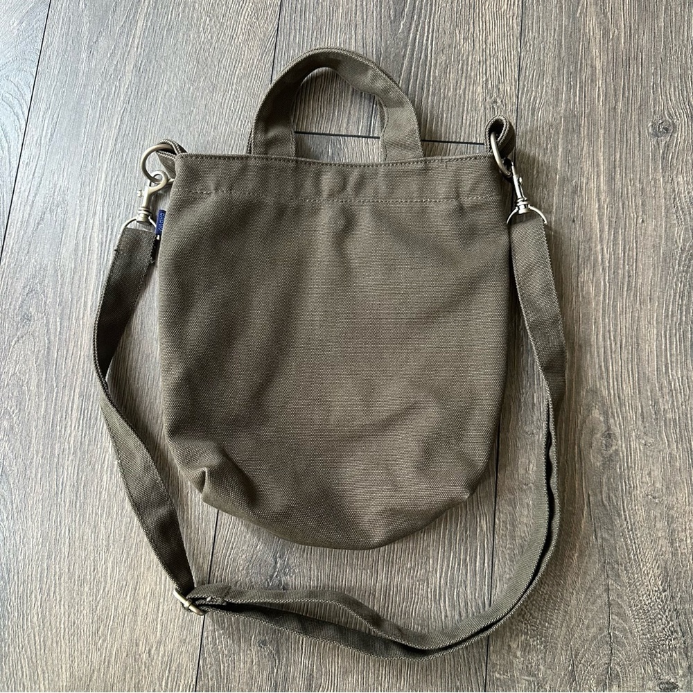 BAGGU mini duck bag (Japan exclusive)
